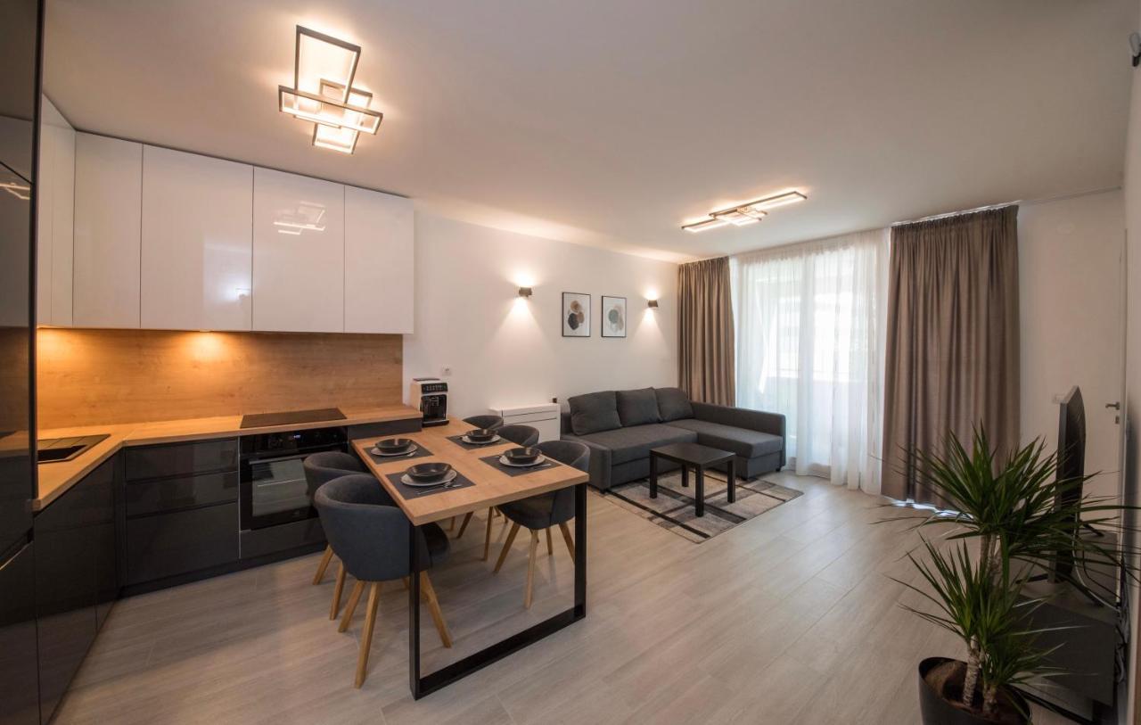 Astra Apartment